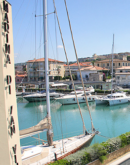 Marina di San Vincenzo - Noleggio Barche a Vela - 